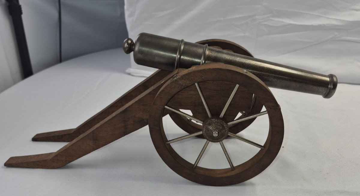 Vintage Tabletop Metal Field Cannon with Wooden Carriage - Adjustable