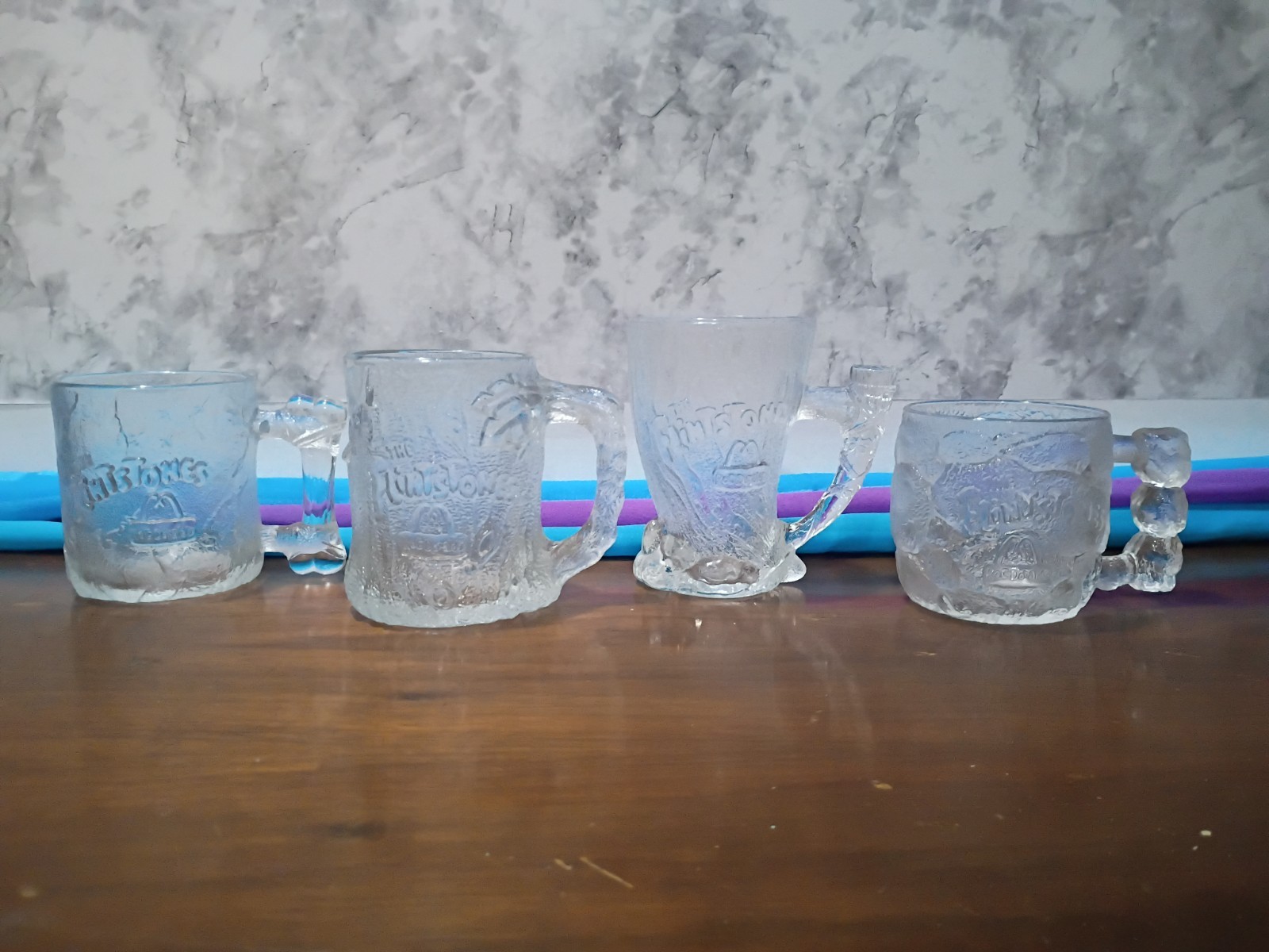 Vintage MINT Condition Complete set of 4 McDonalds Flintstones 1993 Glass Mugs