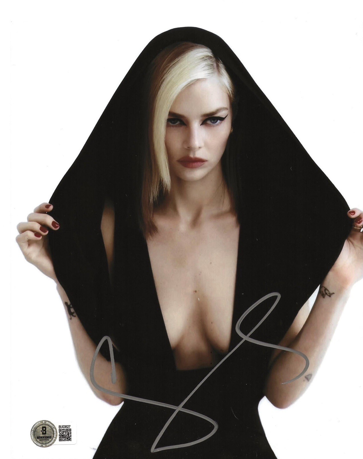 SAMARA WEAVING SIGNED AUTOGRAPHED 8x10 PHOTO ACTRESS SEXY SCREAM - BECKETT COA