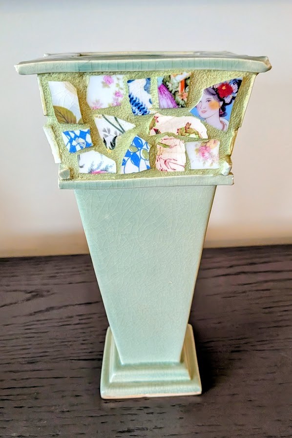 Vintage Celadon French Style Pique-Assiette Mosaic Square Folk Art Urn Vase-8.3\