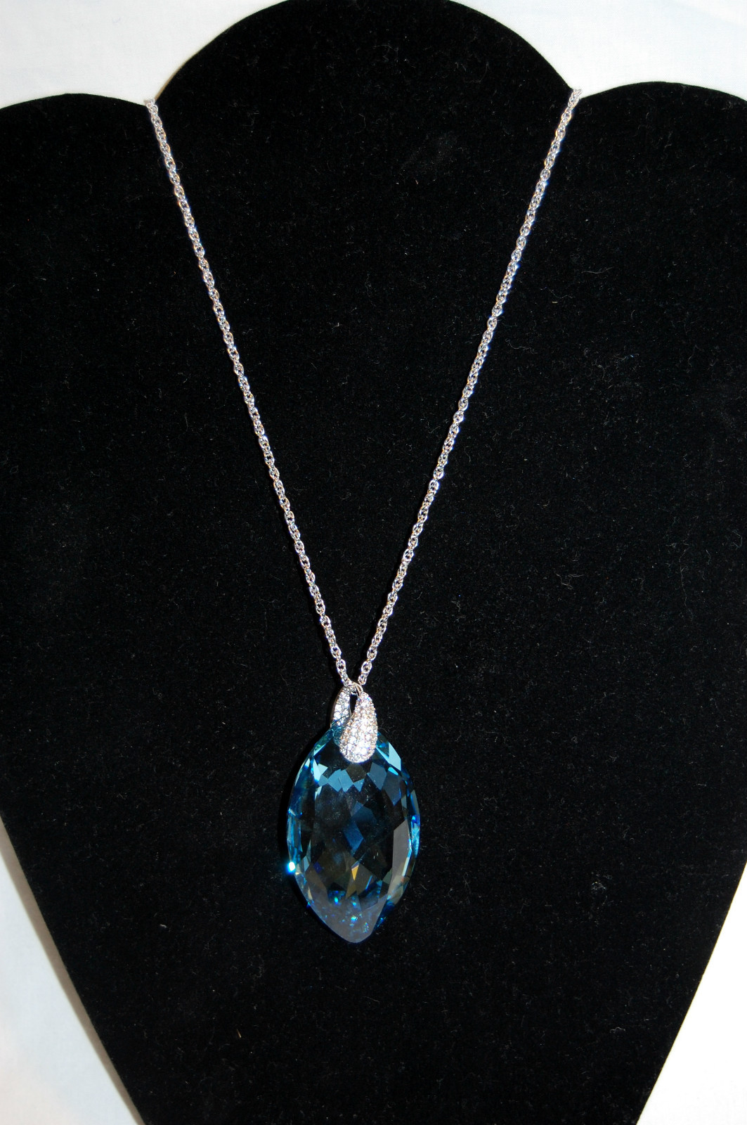 Swarovski SCS 2012 Aquamarine Pendant 1124108 Best Offers Considered