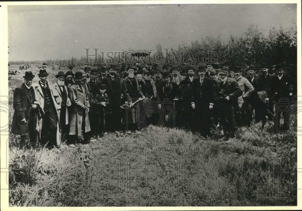 1894 Press Photo William T. Love at the Love Canal New York groundbreaking.