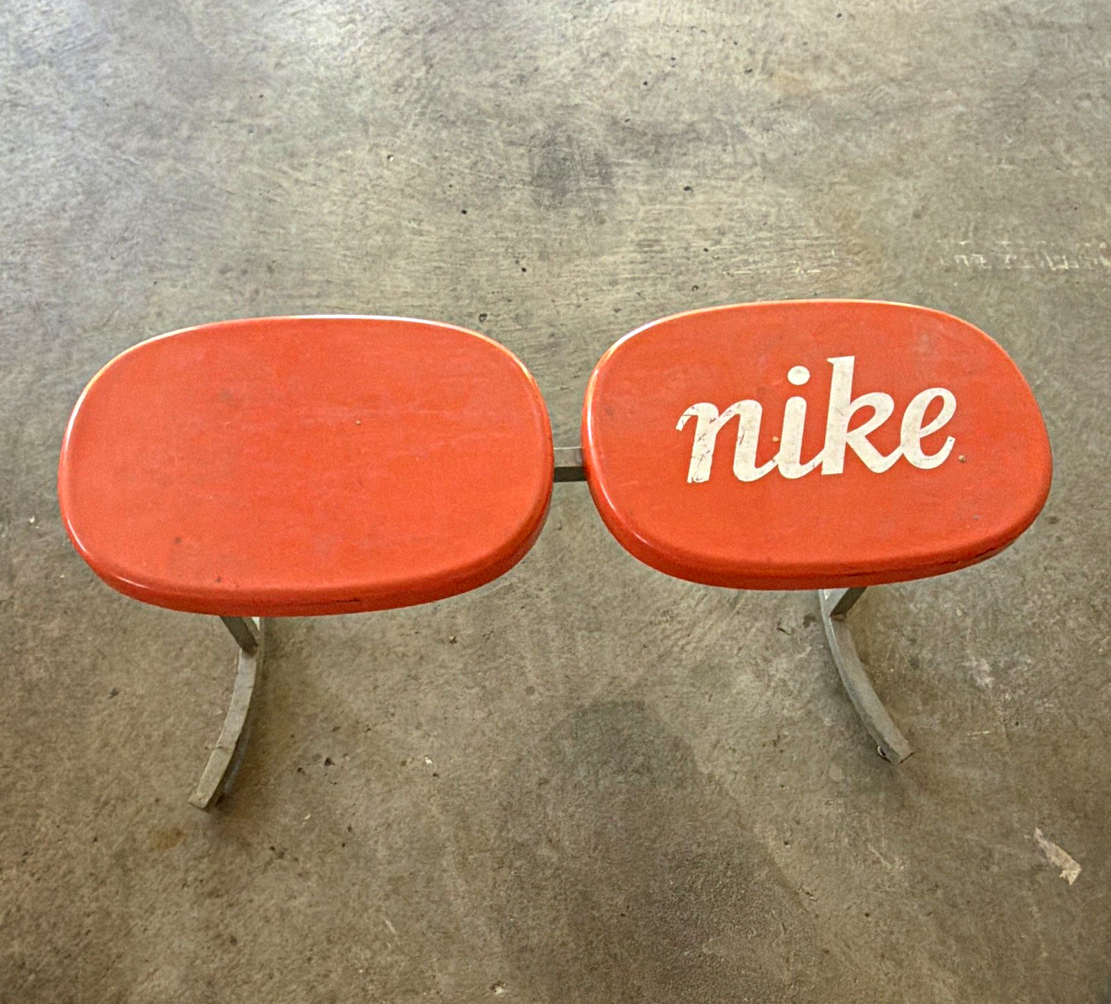 Vintage Nike 80’s-90’s bench