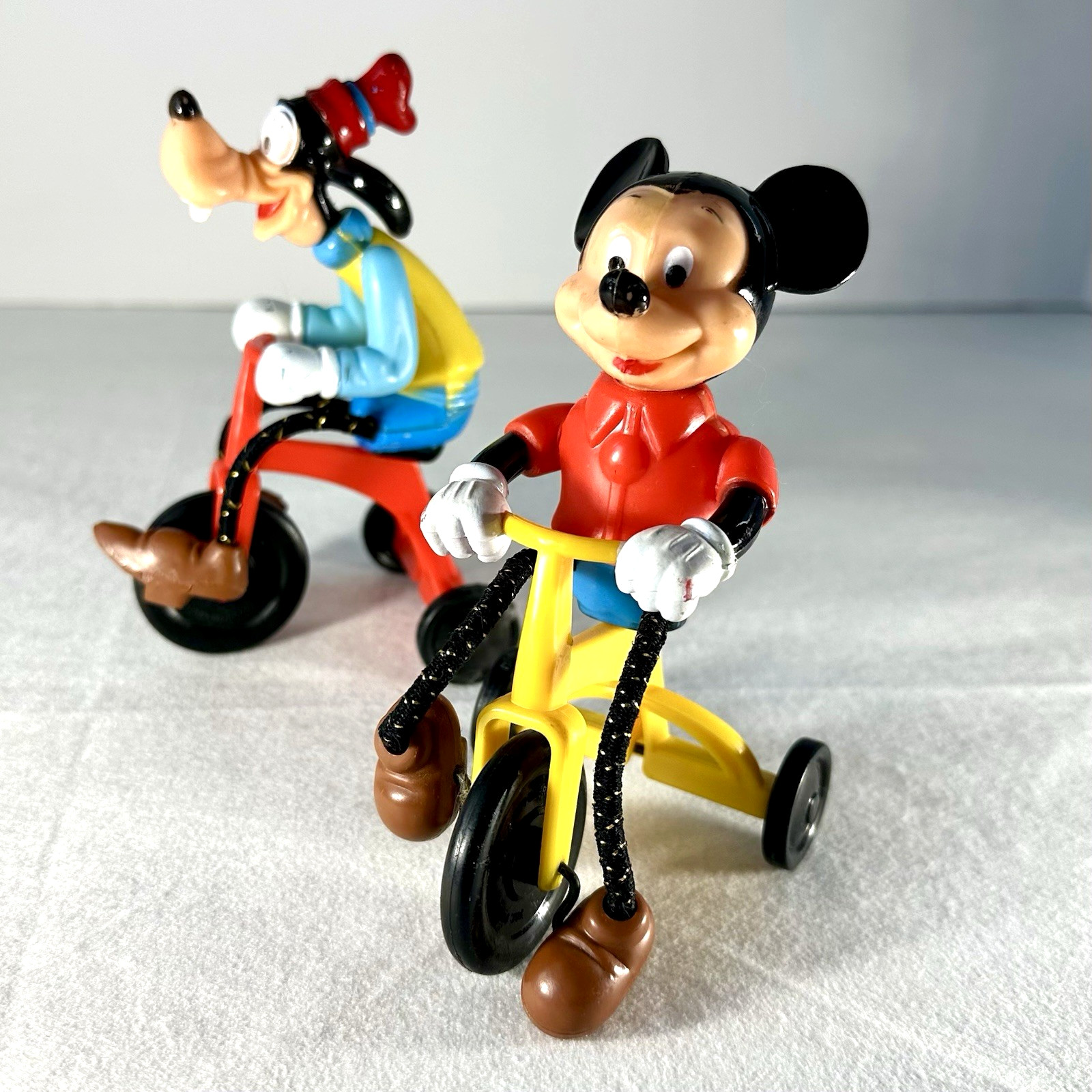 Vintage 1977 MICKEY & GOOFY Pedalling on Tricycles Toys Walt Disney Productions
