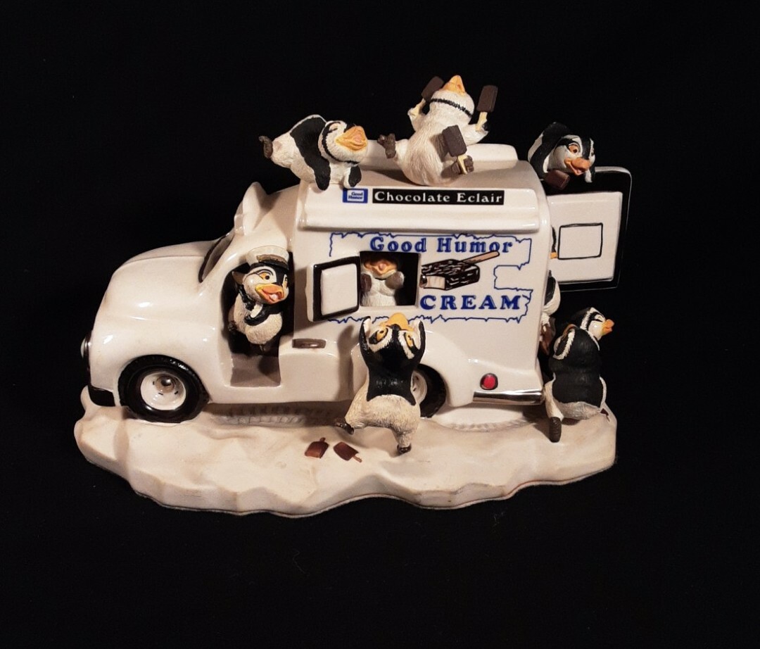 The FRANKLIN MINT 'In the Good Old Summertime' Fine Porcelain Figurine Music Box