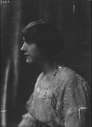 Photo:Hughes,Queen,Miss,portrait photographs,women,Arnold Genthe,1914