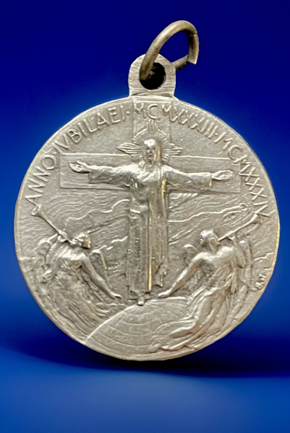 Vintage Catholic 1934 Crucifixion Of Jesus, Pope Pius XI Silver Tone Medal
