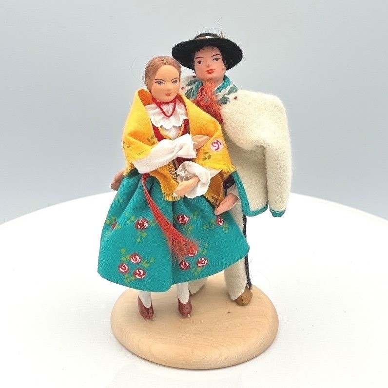 Vintage Para Goralska Polish Folk Art Figurine Traditional Regional Dress Poland
