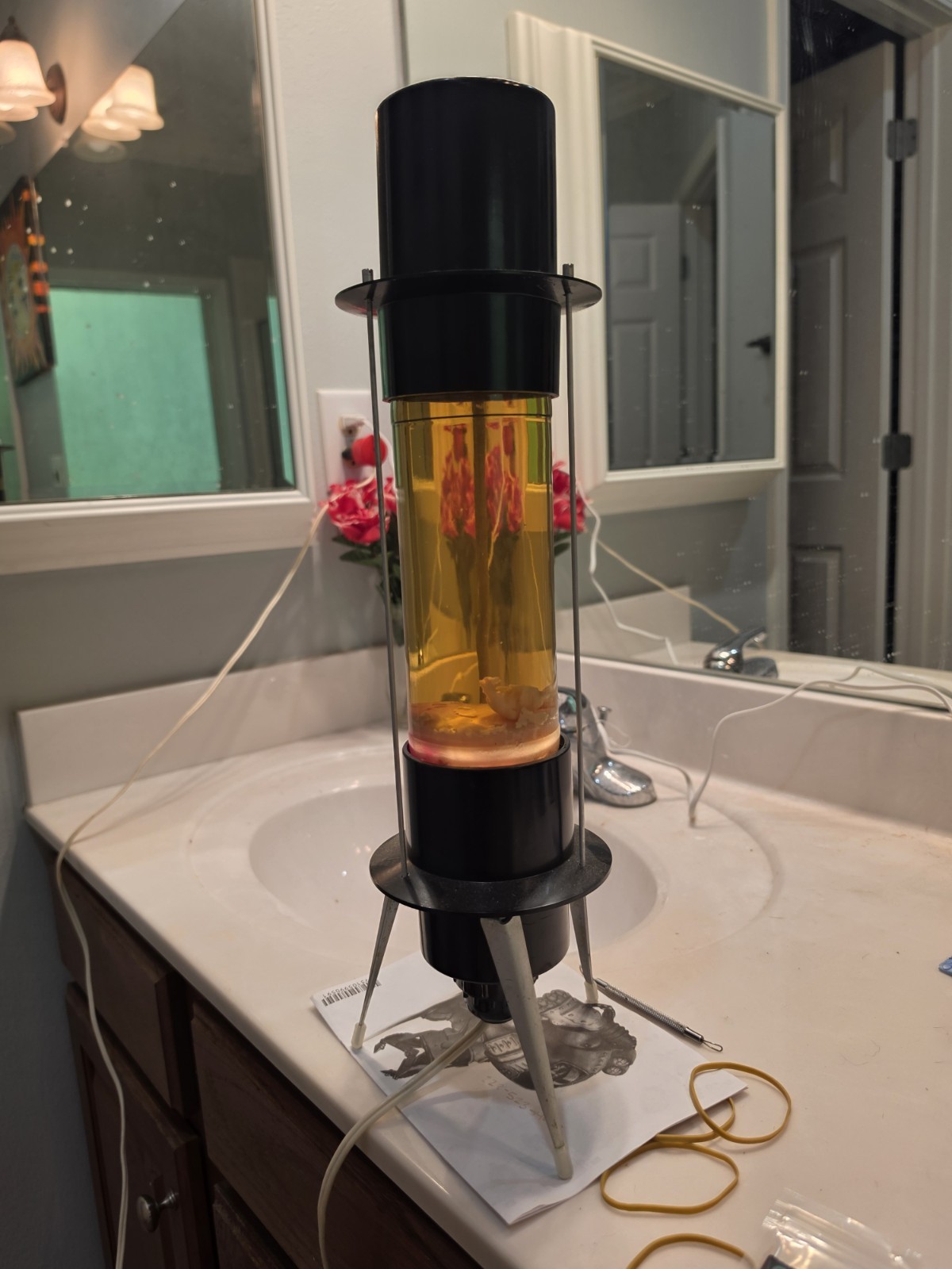 Vintage, Lava Lamp Space-Age Lamp Soviet-time  un tested.