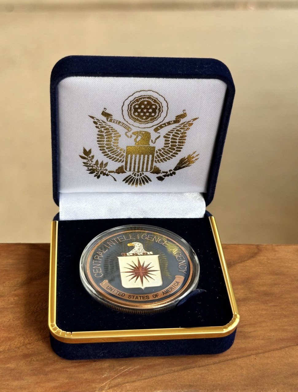 CIA Central Intelligence Agency Challenge Coin in Blue Velvet Case ·PERFECT GIFT