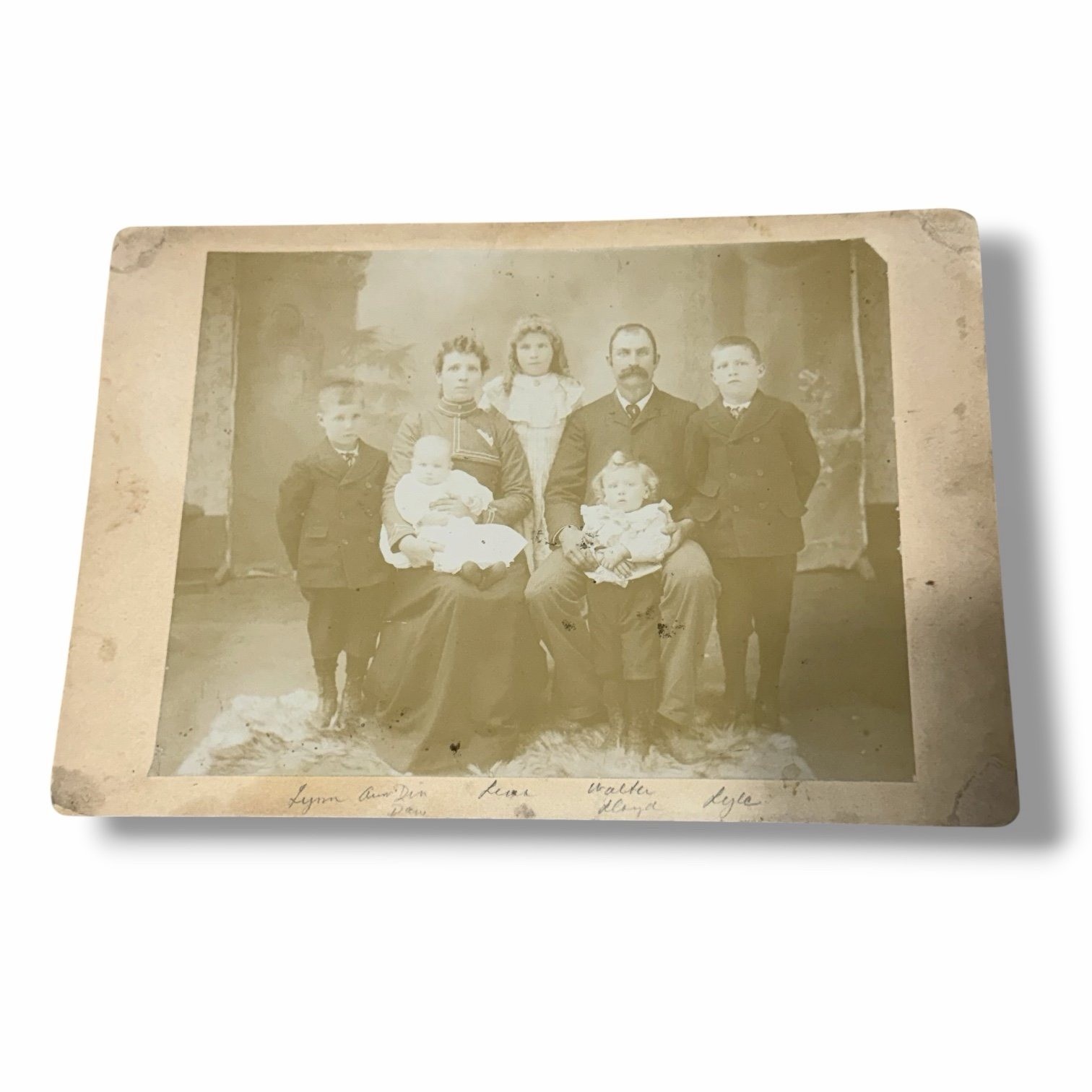 Cabinet Card Family Portrait Identified Goldendale Washington AE