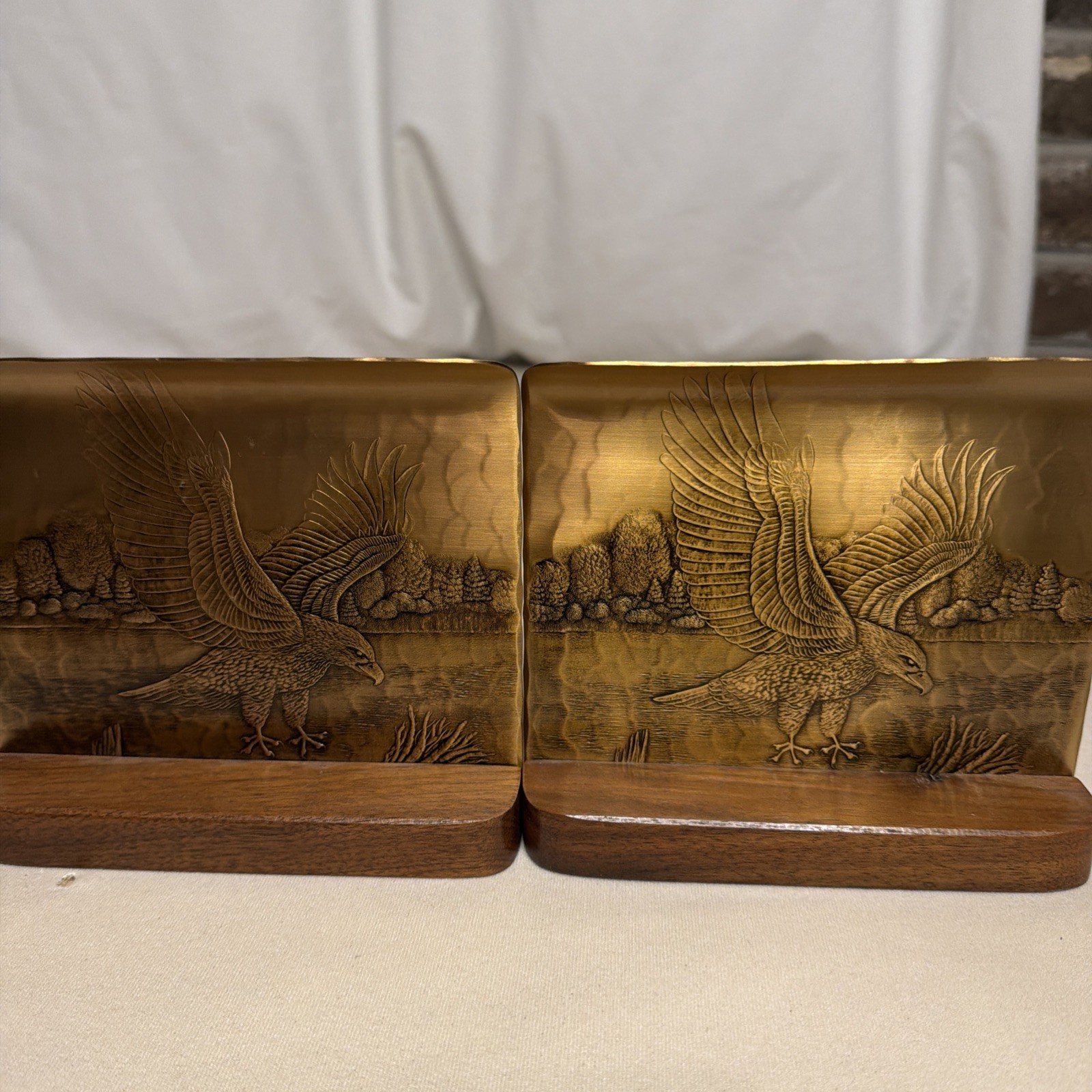 TWO Vintage WENDELL AUGUST Forge Bronze and Wood Bookends SOARING EAGLE
