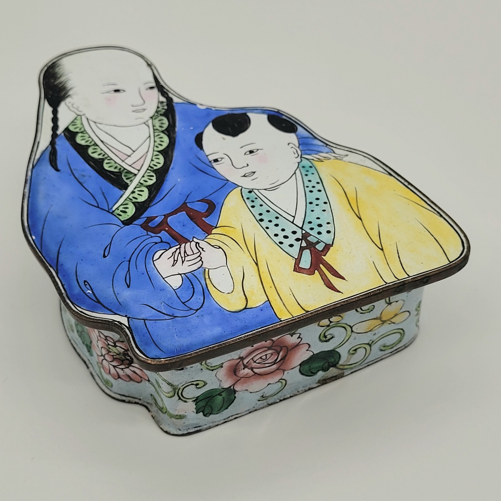 Vtg Chinese Canton Enamel Brass Figural Trinket Box  Antique Motif Mother Child
