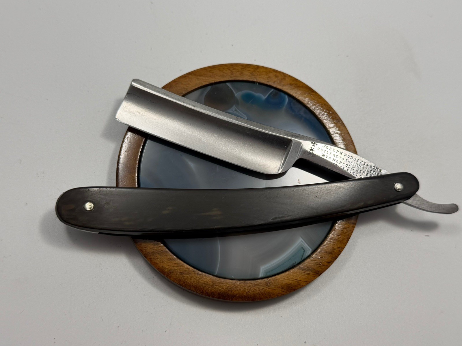  Very Old 6/8” Raised Spine Joseph Rodger’s & Sons Razor Shave Ready Sheffield 