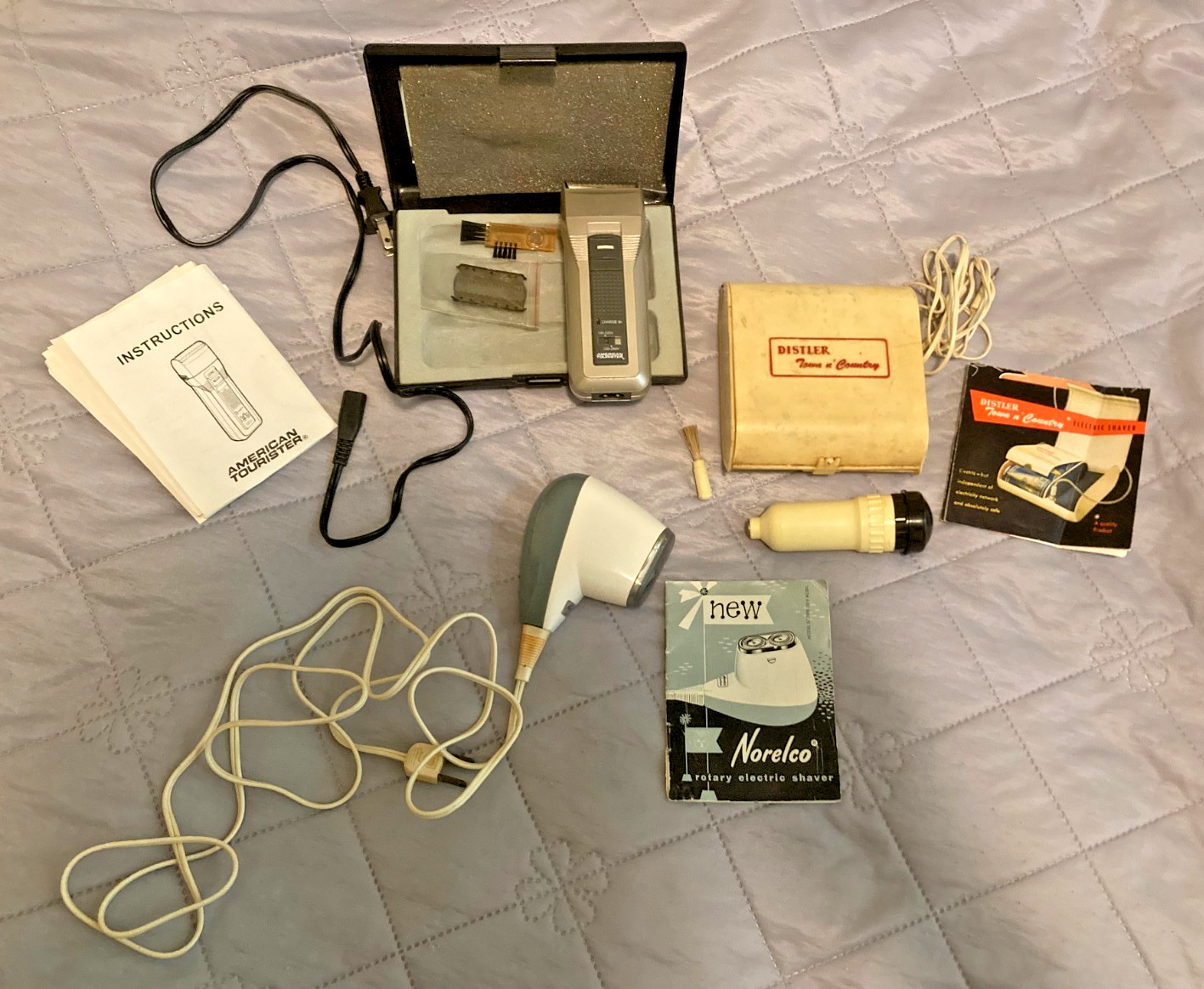 3 Vintage Electric Shavers Norelco SC7900 Distler American Tourister