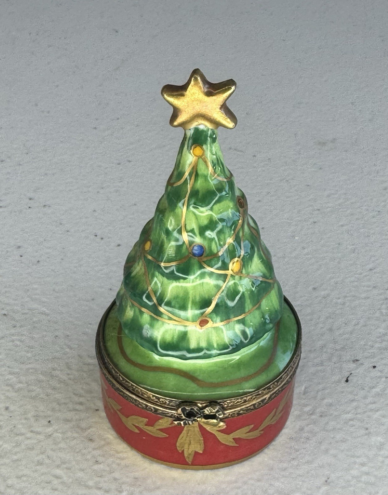Limoges Peint Main Eximious Christmas Tree Hinged Porcelain Trinket Box France