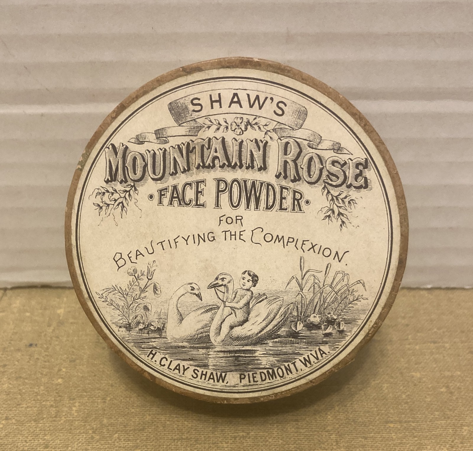 Antique Victorian H Clay Shaw Piedmont WV Mountain Rose Face Powder Box