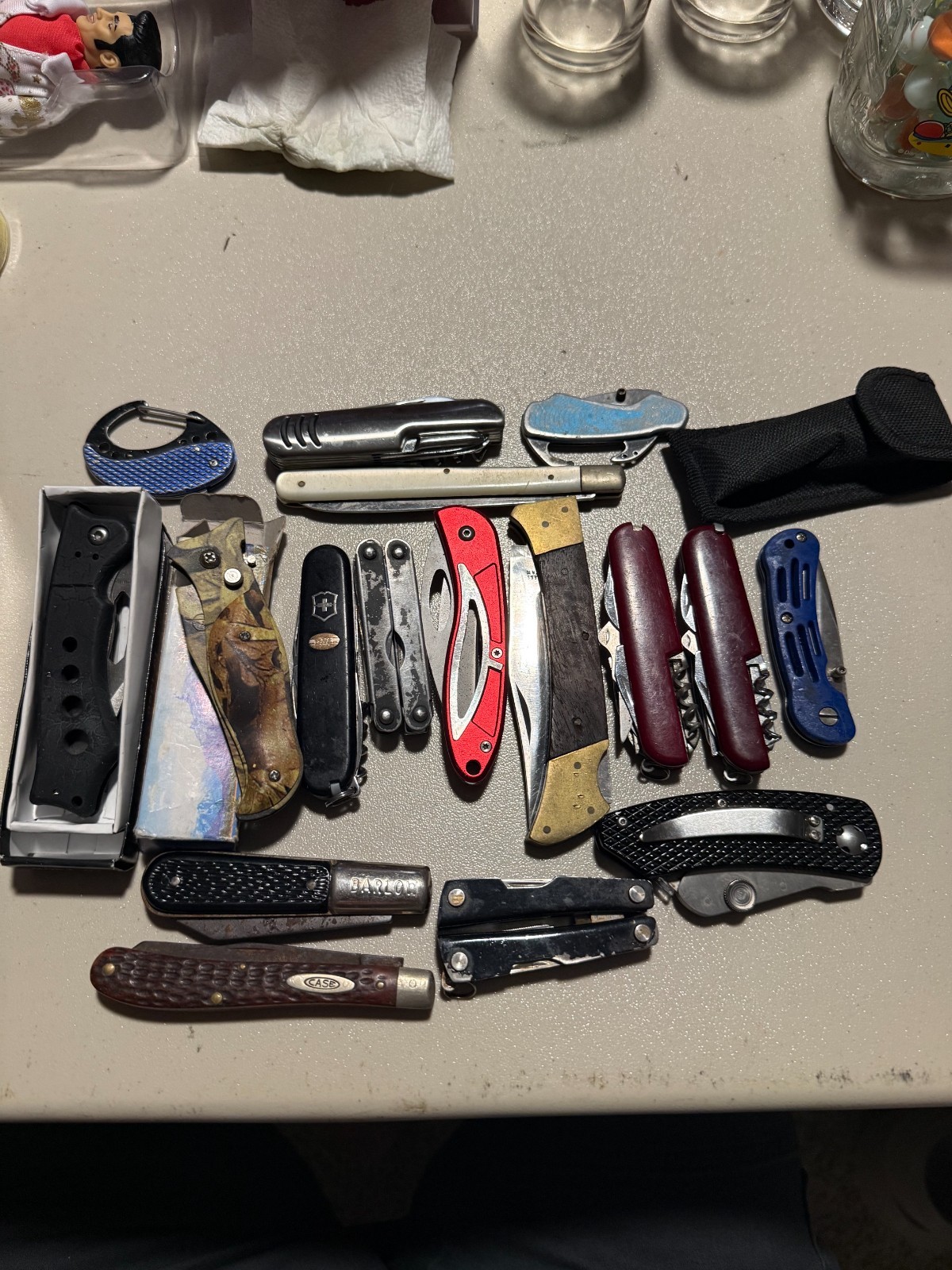 lot of vintage pocket knives