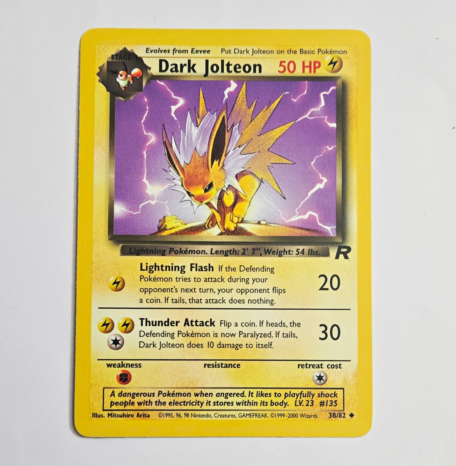 Pokémon 2000 Team Rocket Dark Jolteon #38/82 English Unlimited