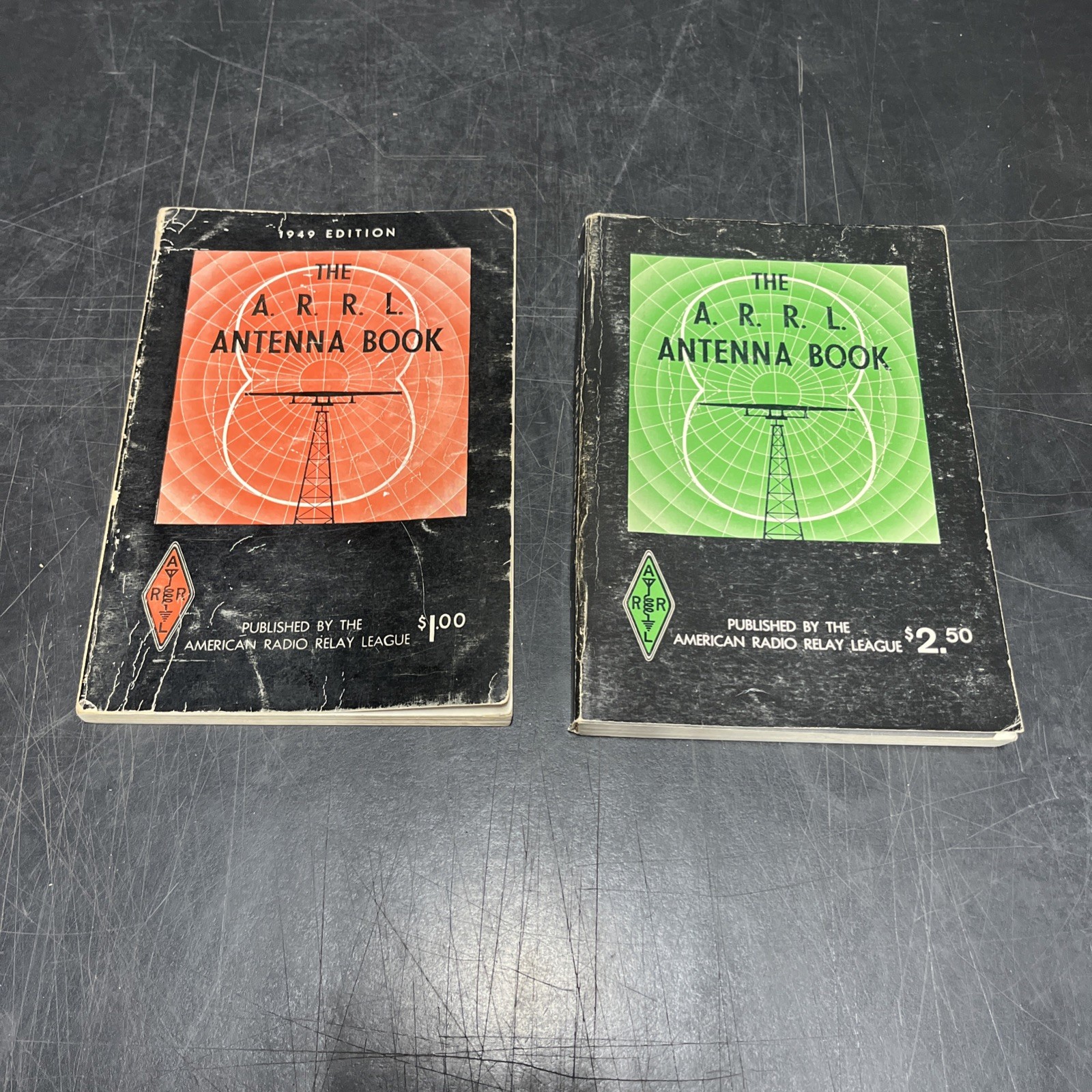 Vtg A.R.R.L Antenna books published by the American radio relay league Ham Radio