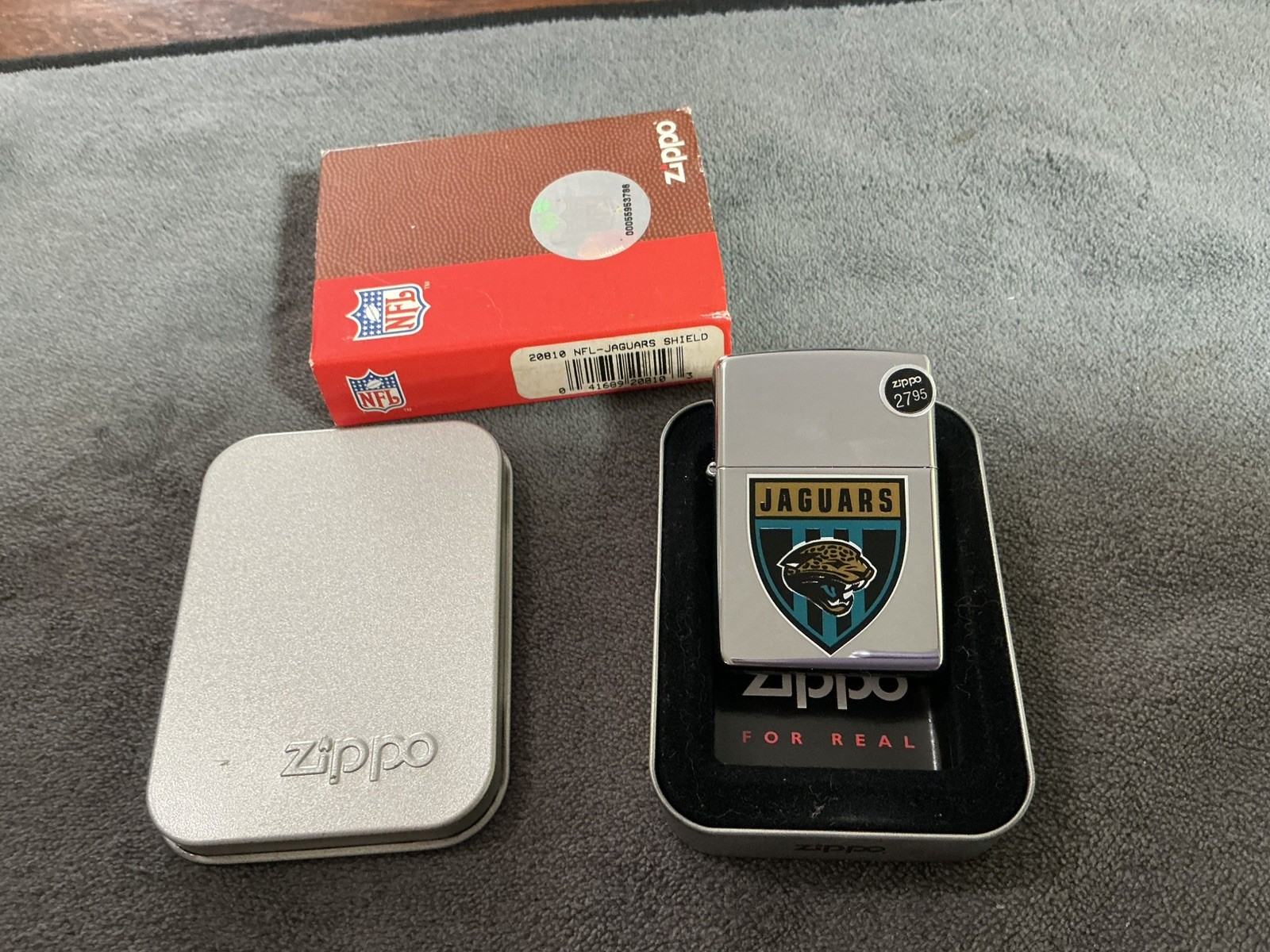 Vintage 2005 Zippo Jacksonville Jaguars Football Collectible Lighter - Unfired