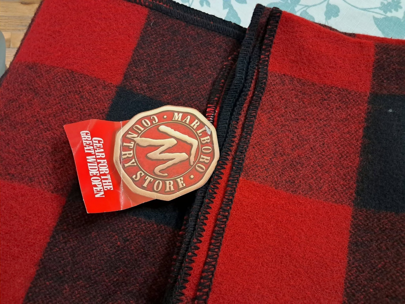 Vintage 90s Marlboro Country Store Red Buffalo Plaid Wool Blanket new w/ tag USA