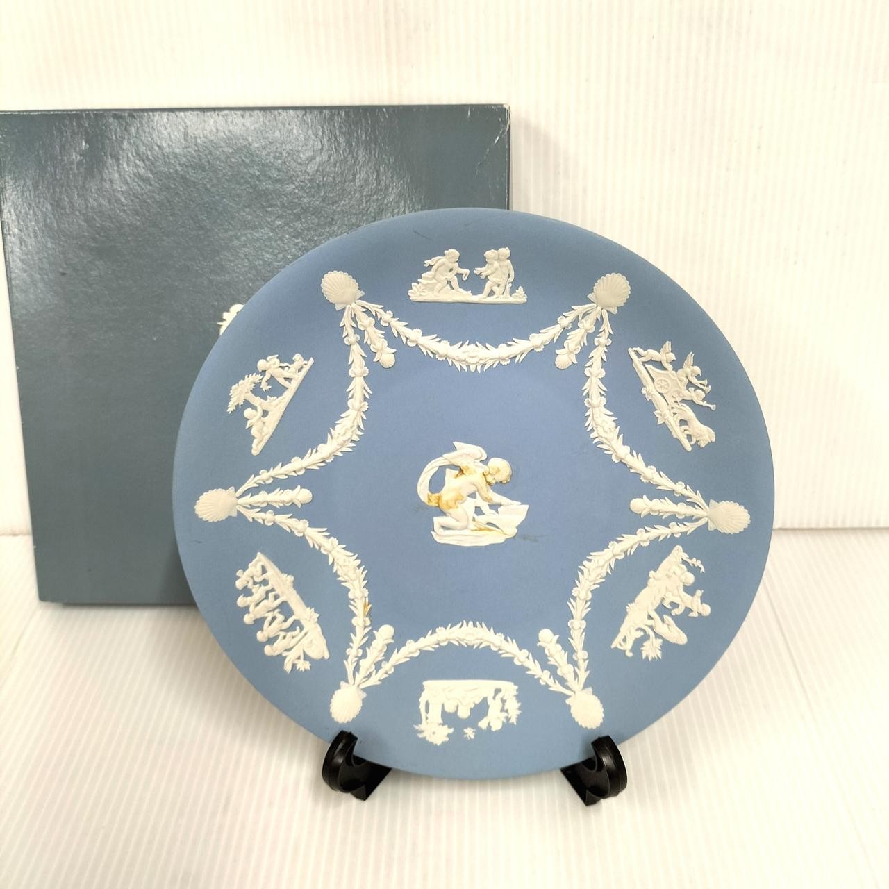 WEDGWOOD Jasper Plate