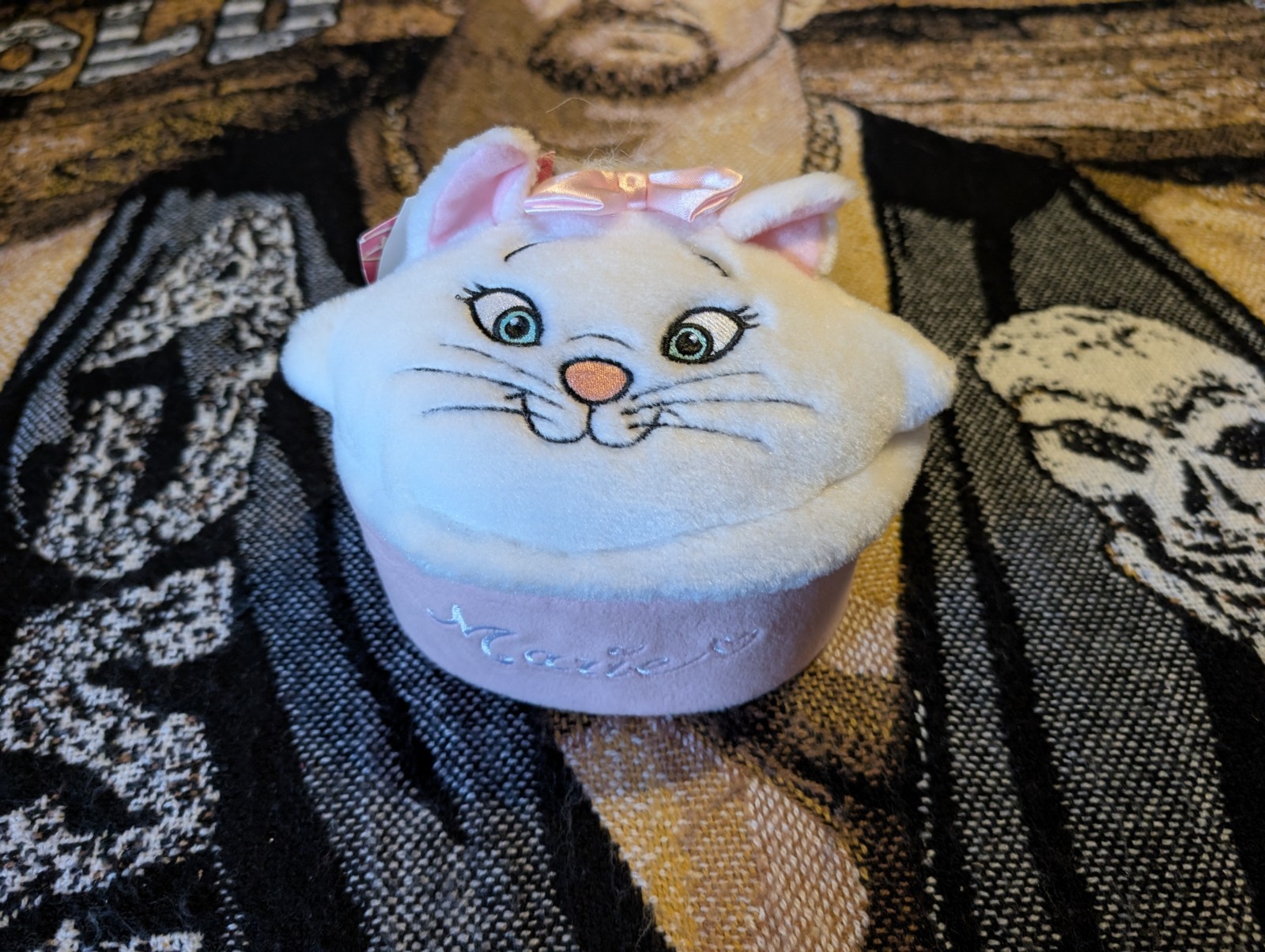 New NOS Vintage Disney Marie Aristocats Jewelry Hair Clip Plush Box