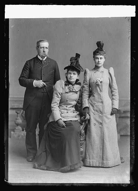 Photo:Gen. M.D. Hardin with Two Women Portrait c1891-1894