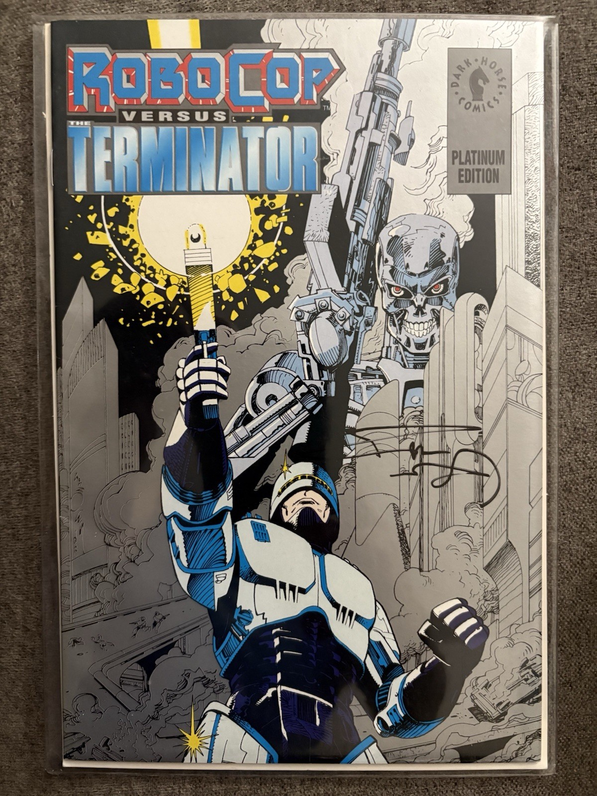RoboCop Versus Terminator #1 Platinum Edition 1st. Print Signed by:Frank Miller 