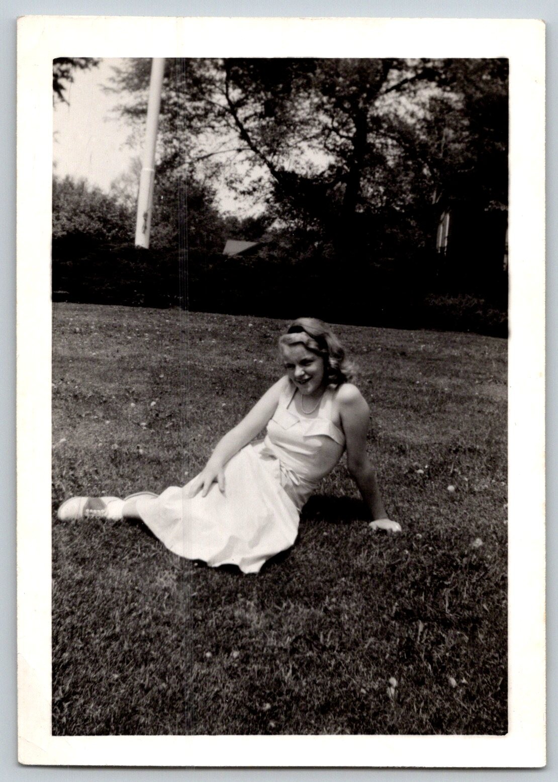 Vintage 1940s 1950s Photo Snapshot Pinup Girl Lawn Dress Saddle Shoes Fashion