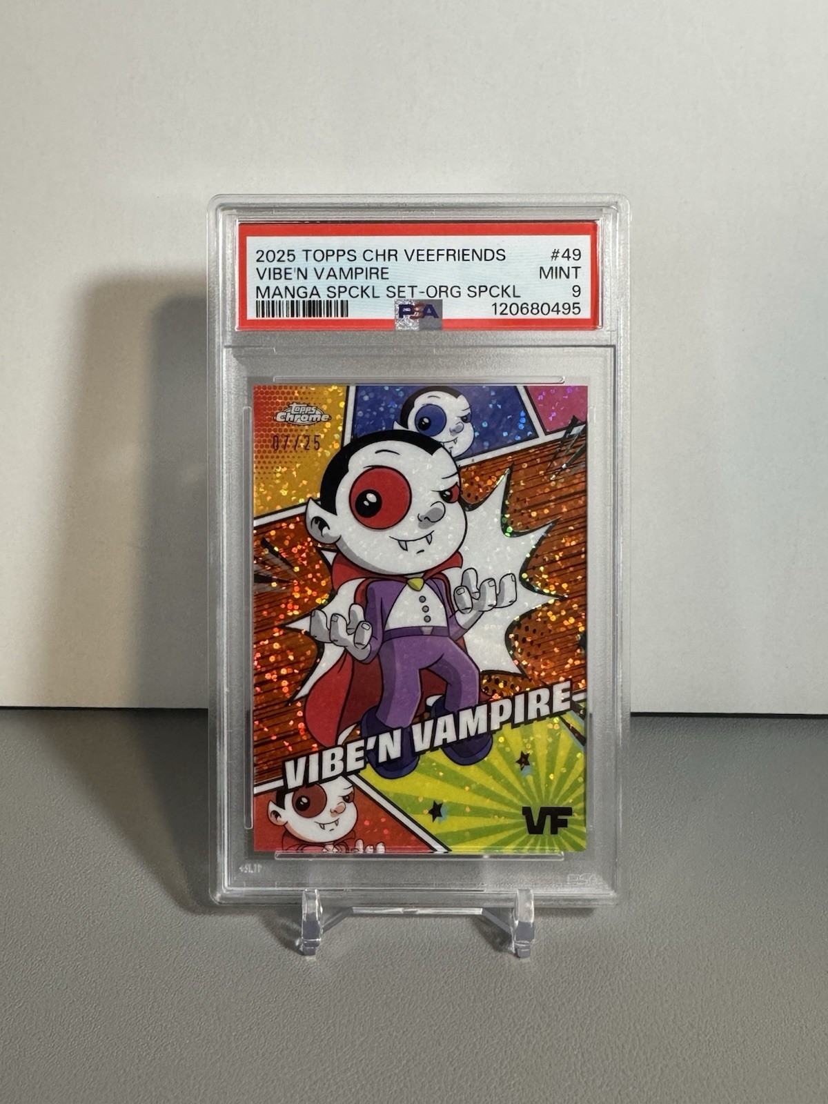 Topps Chrome VeeFriends 2025 Vibe\'n Vampire #49 Manga Orange Speckle /25 PSA 9