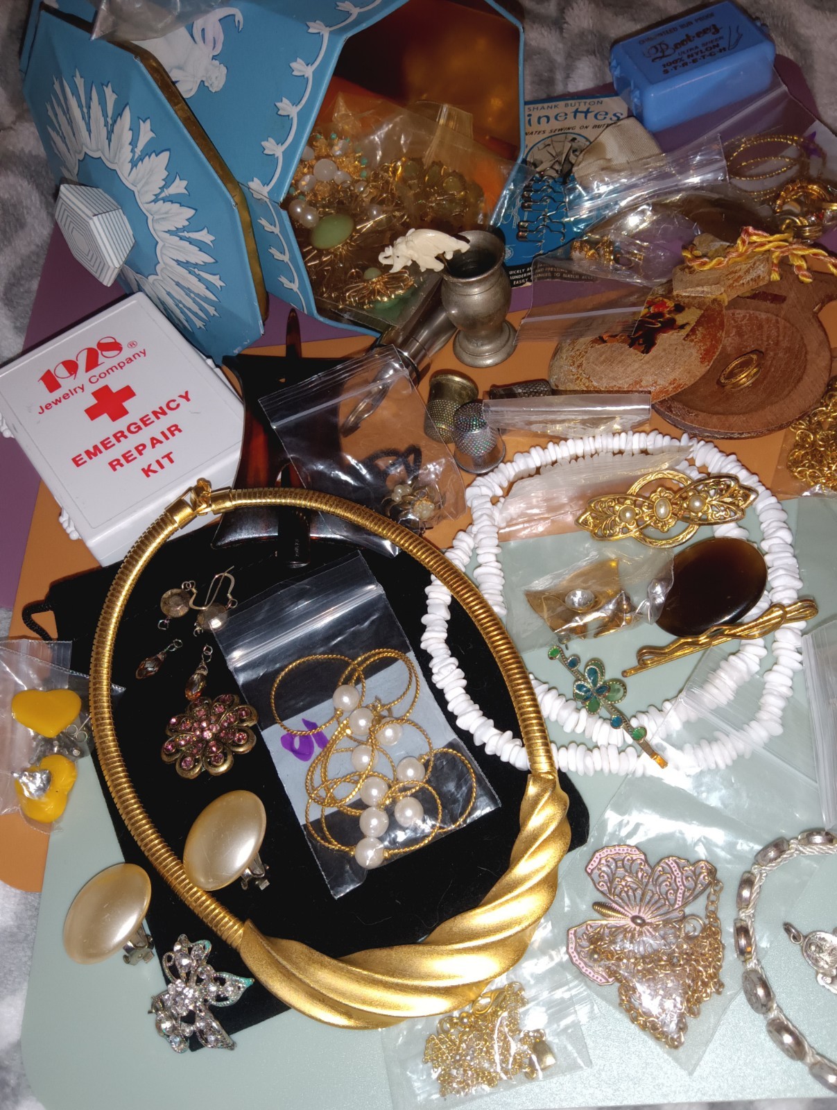 Vintage Lot Junk Draw Jewelry Trinket Mixed Collectibles - 2.125 Lbs