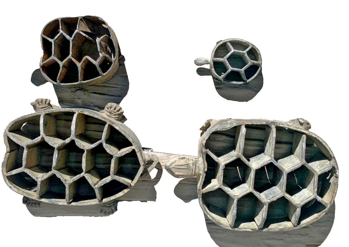 4 Antique  Flower Arranger Frogs Made of Lead? Ike Bana? Kenzan?