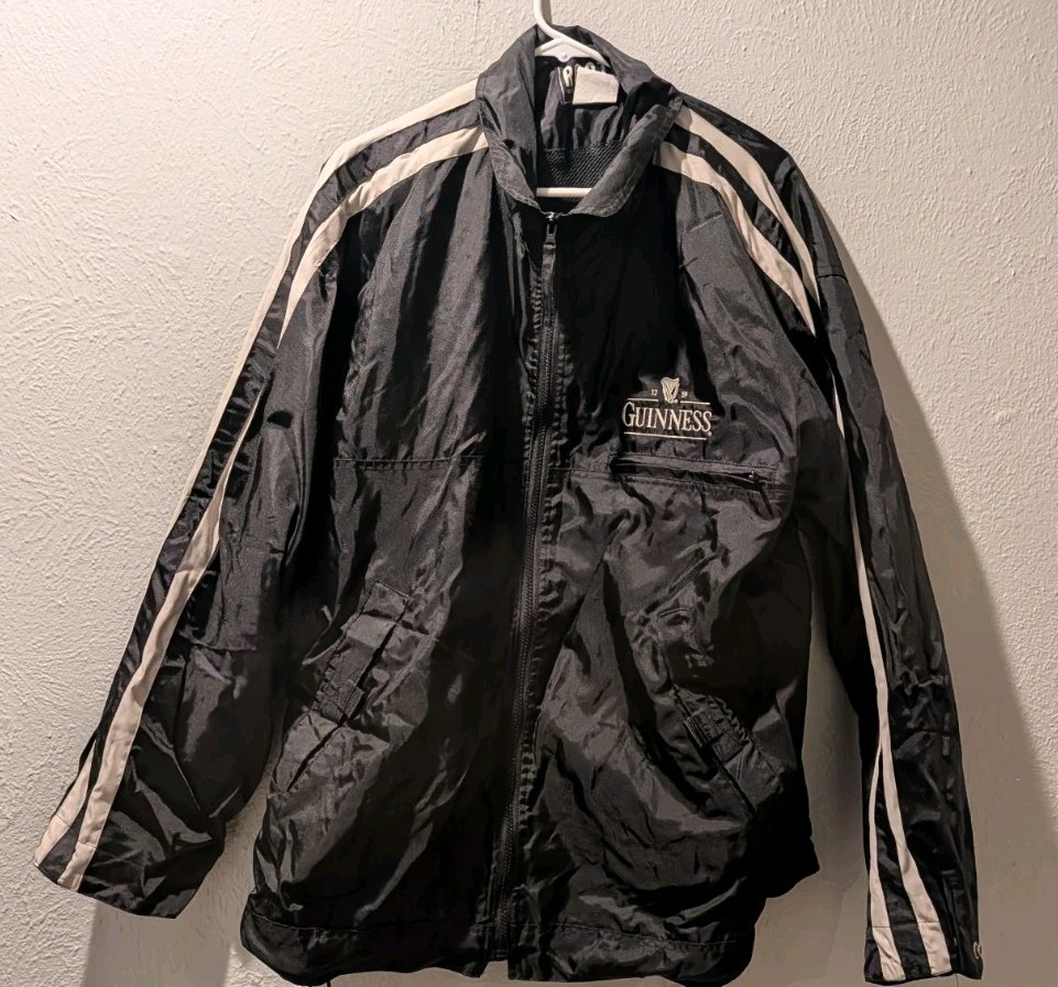 VINTAGE GUINESS BEER ROOTS Black Nylon Windbreaker Jacket Made in Canada LARGE