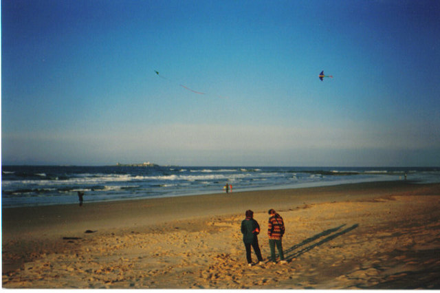 Photo 6x4 What a great place to fly a kite Bamburgh Dunes south of Bambu c1993