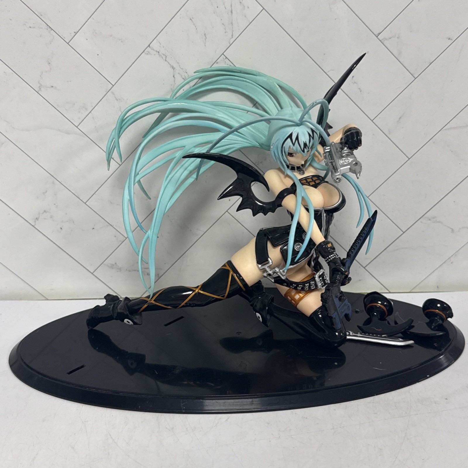 Alter Queen\'s Gate Gate Opener Alice Boost Ver. 1/8 Figure Japan DAMAGED