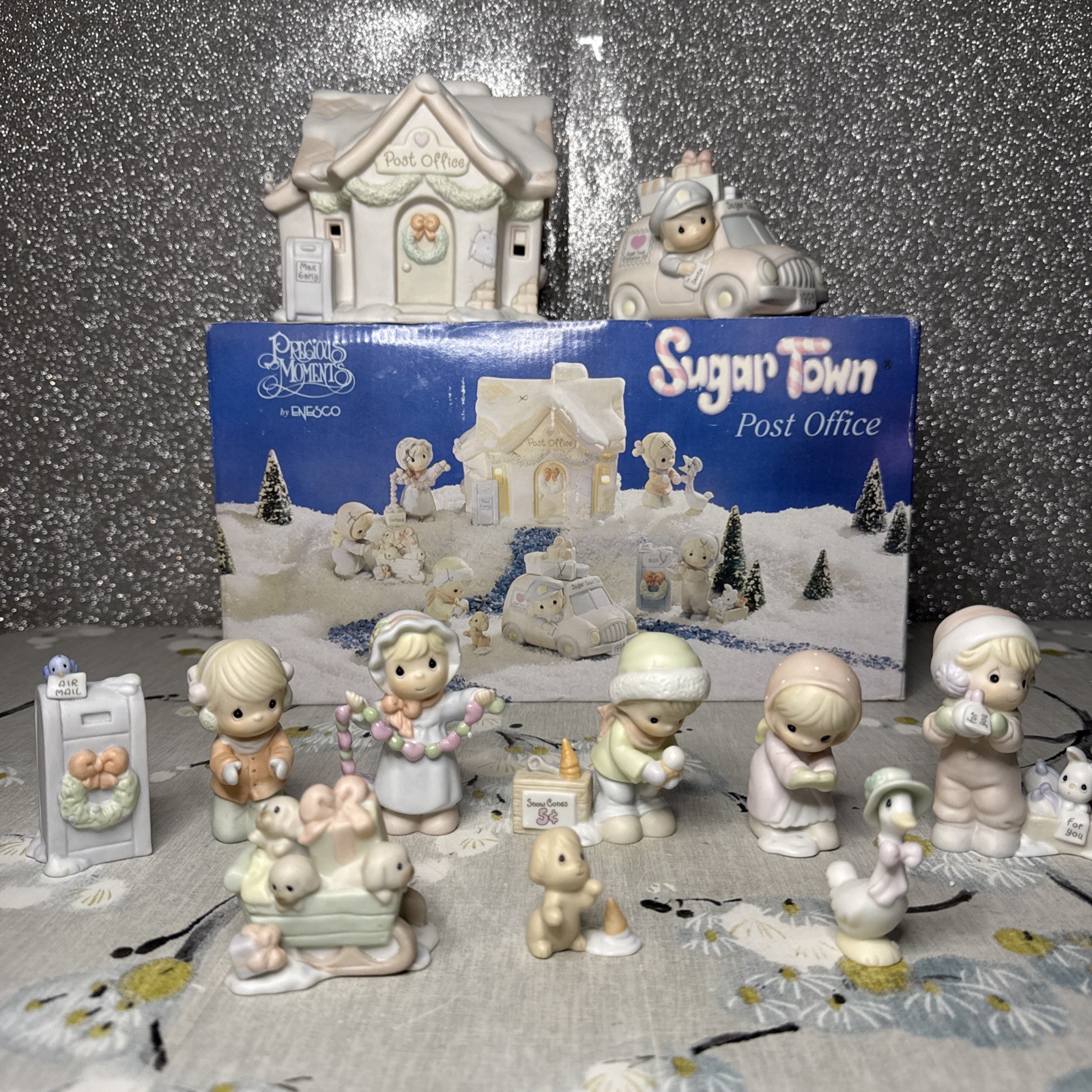 Precious Moments SUGAR TOWN Post Office Set Complete Christmas 12 Piece VTG NIB