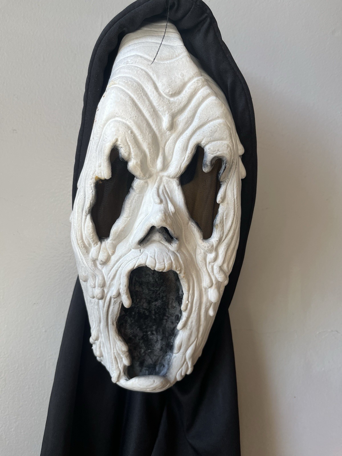 RARE Vtg 1990 Official Scream Melted Halloween Ghostface Mask Easter Unlimited