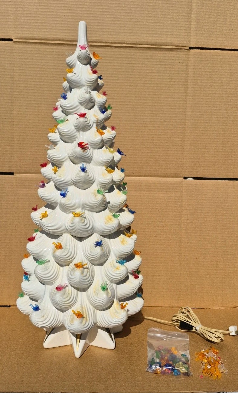 Vintage Atlantic Mold 31.5” Ceramic White Christmas Tree 