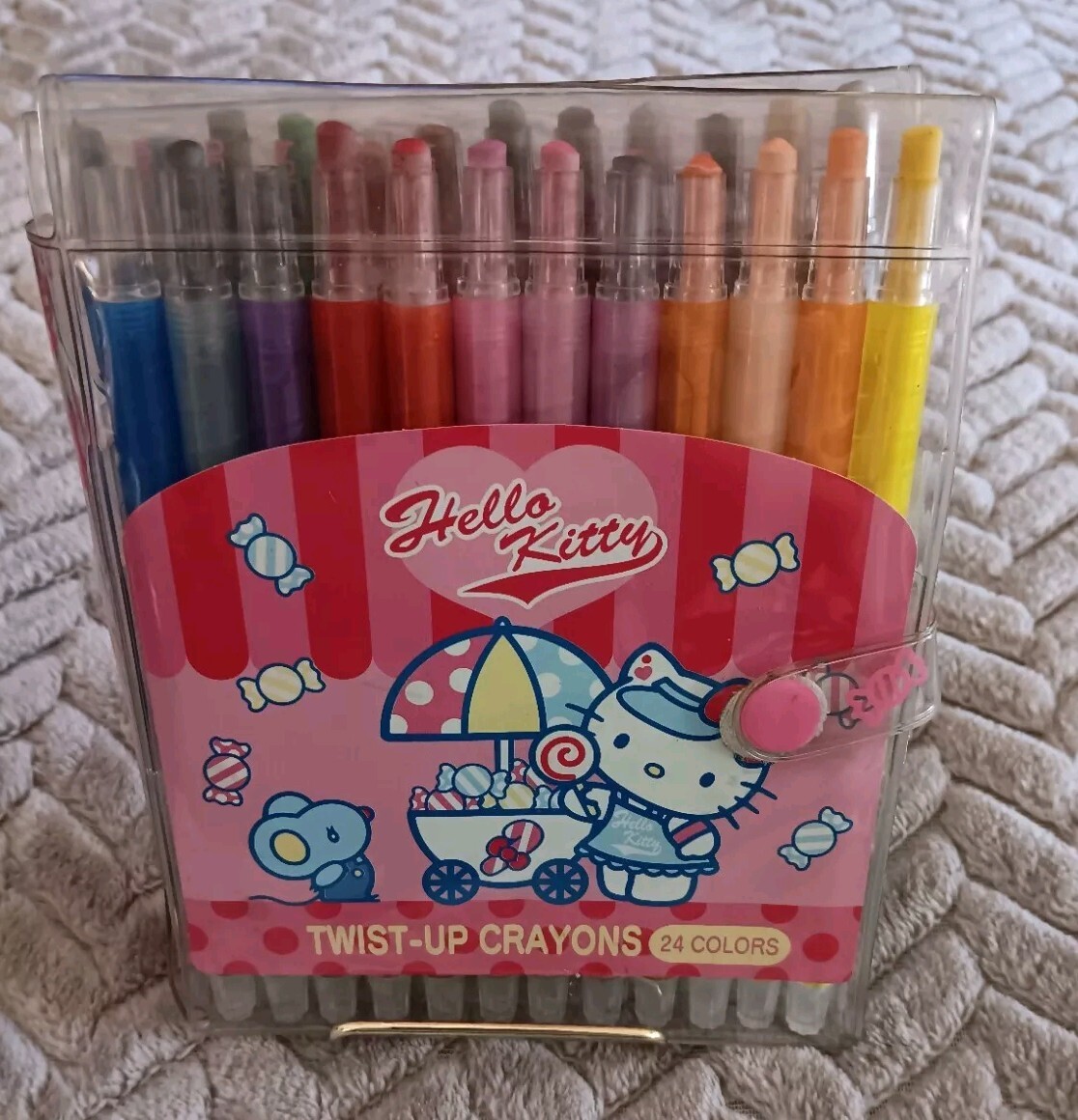 Hello Kitty Vintage 2004 Twist Up Crayons 24 Pack Read Description