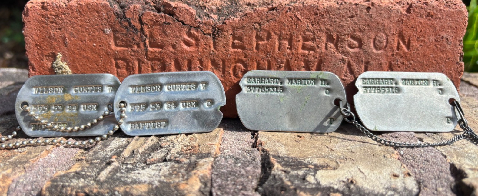 Vintage Two Pairs of WWII US Army & Navy Dog Tags