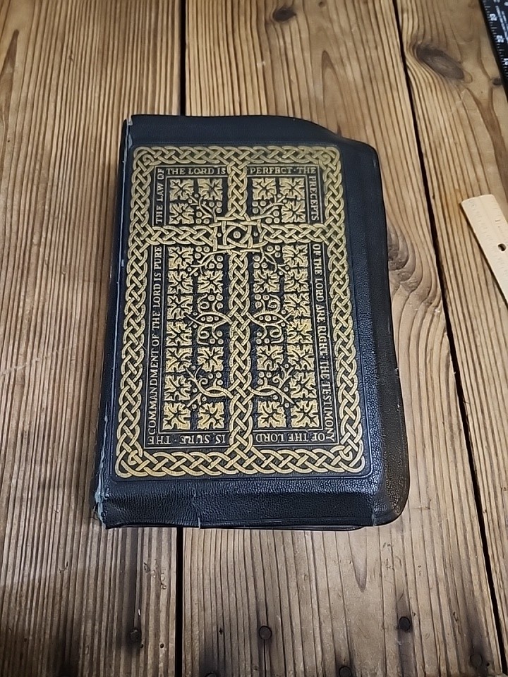 Vintage 1950 Holy Bible-Golden Book Edition Authorized King James Version