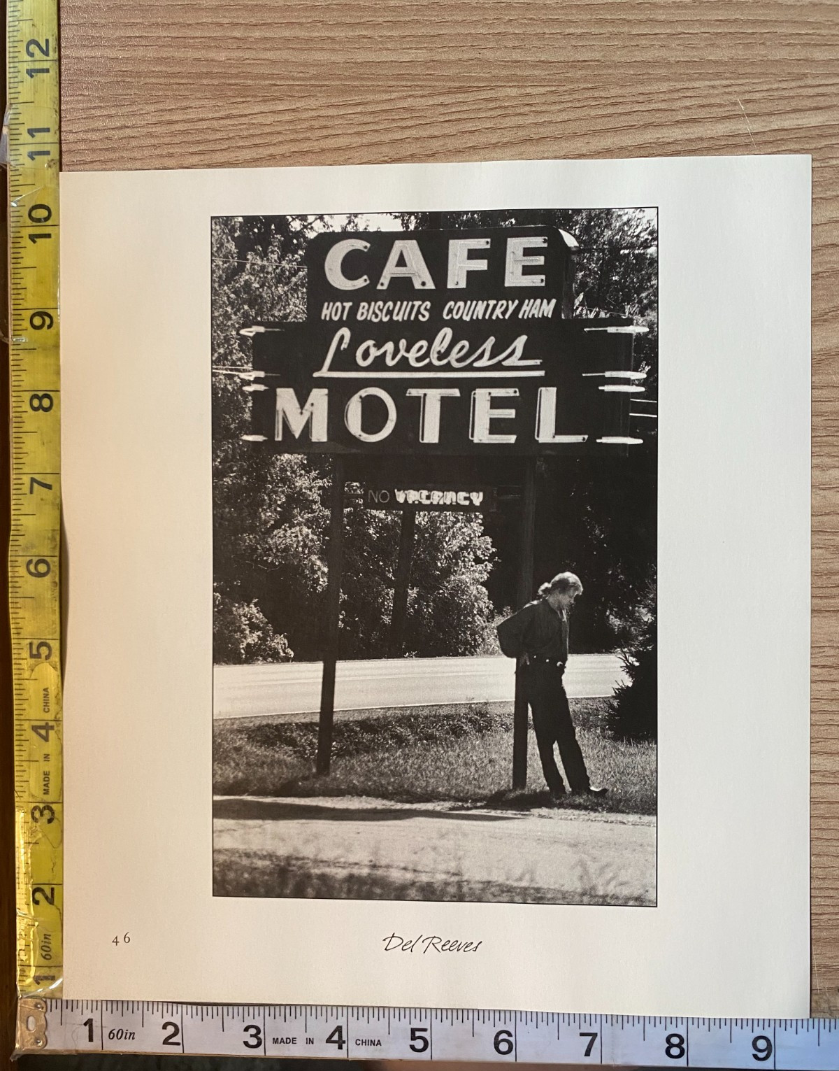 Del Reeves Outside Motel & Stella Parton  2 Scene Book Photograph