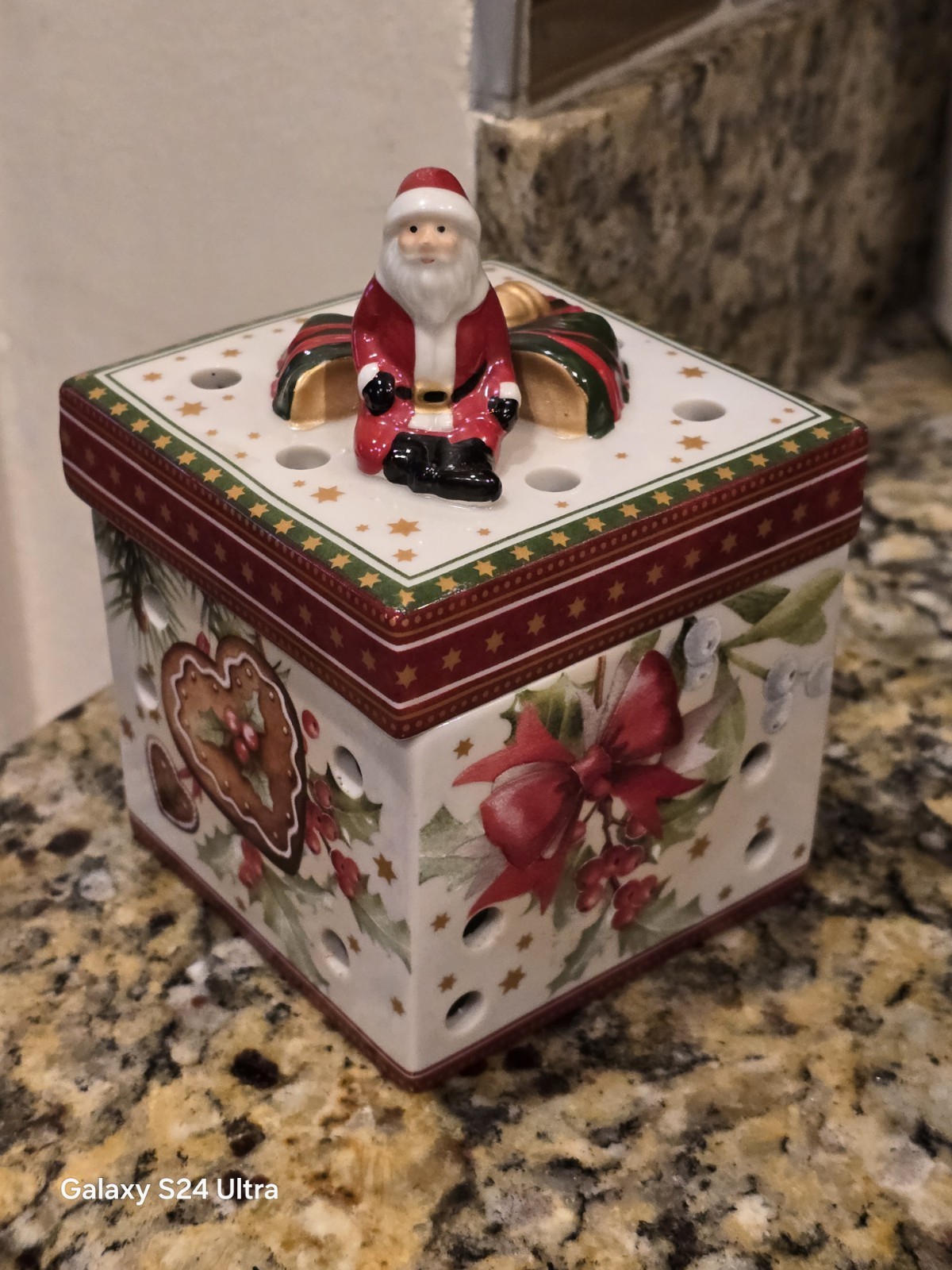 Villeroy & Boch Santa Christmas Toys Candle Holder Box Present Gift NEW NO BOX