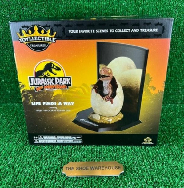 Jurassic Park Noble Collection Treasure Dino Egg Baby Velociraptor Raptor NEW