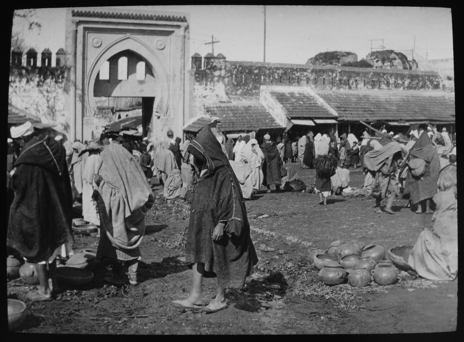 MARKET PLACE TANGIER MOROCCO C1910 ANTIQUE Magic Lantern Slide PHOTOGRAPH