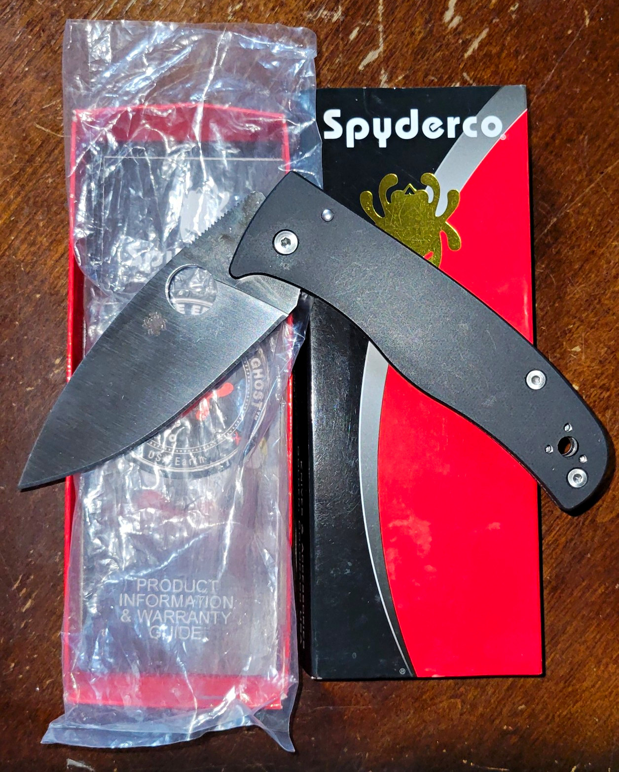 Spyderco Bodascious  G10 S30V New With Some Scuffs On Handle
