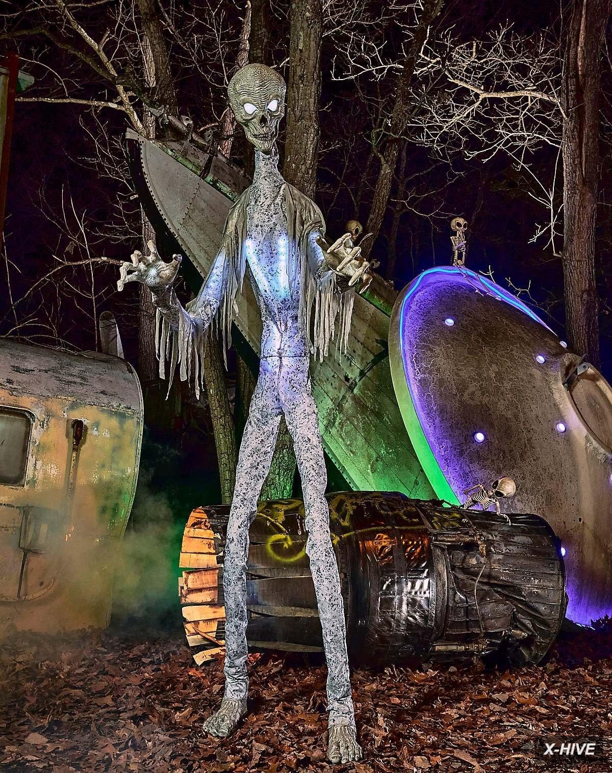 Spirit Halloween 10 Ft Giant Death Ray Animatronic,Multicolor