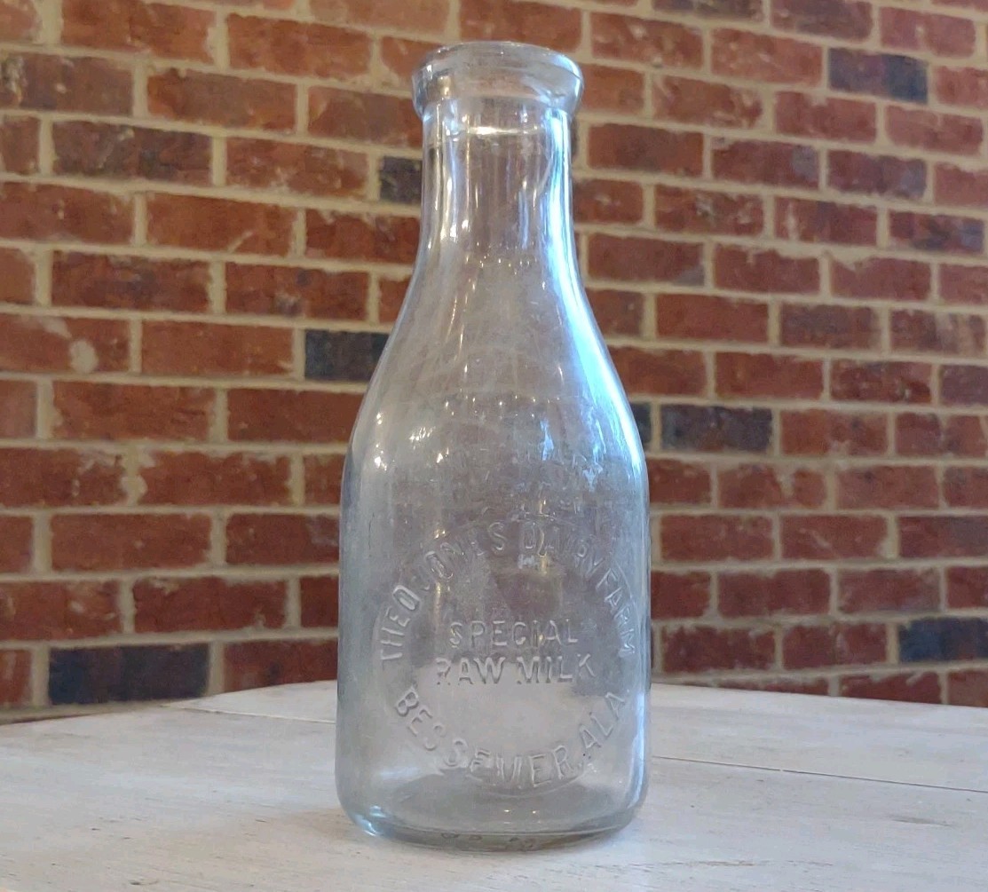 RARE Vtg THEO JONES DAIRY FARM Special Raw Milk BESSEMER ALABAMA AL Milk BOTTLE